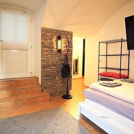 Fully Equipped Apartment Near Main Station เวิร์ซบวร์ก ภายนอก รูปภาพ